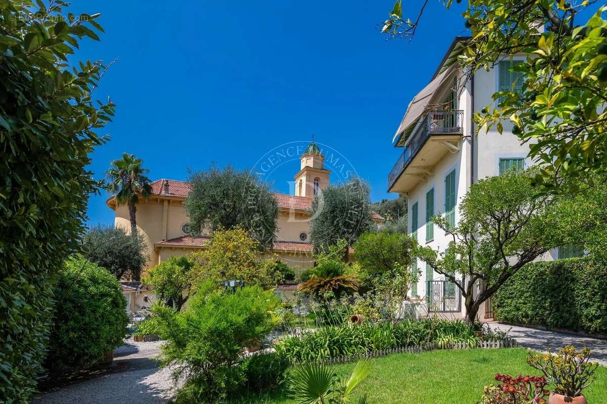 Le privilège d'un jardin au cœur de Beaulieu-sur-Mer - photo 12