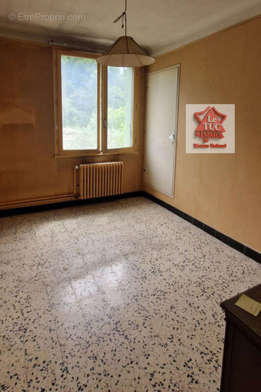 Maison à BOLLENE