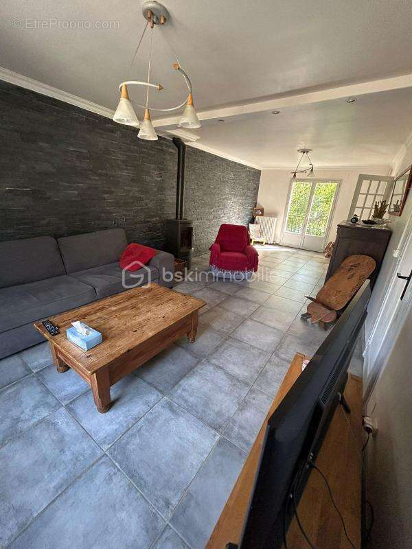 Maison à VERNOU-LA-CELLE-SUR-SEINE