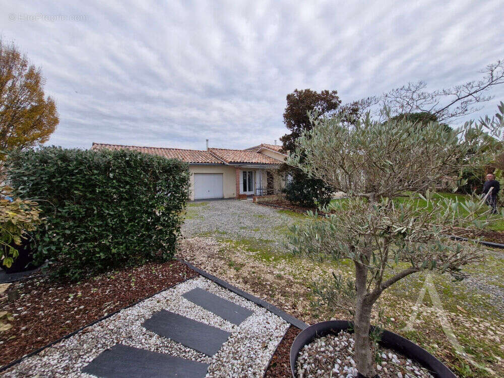 Maison à FONTENILLES