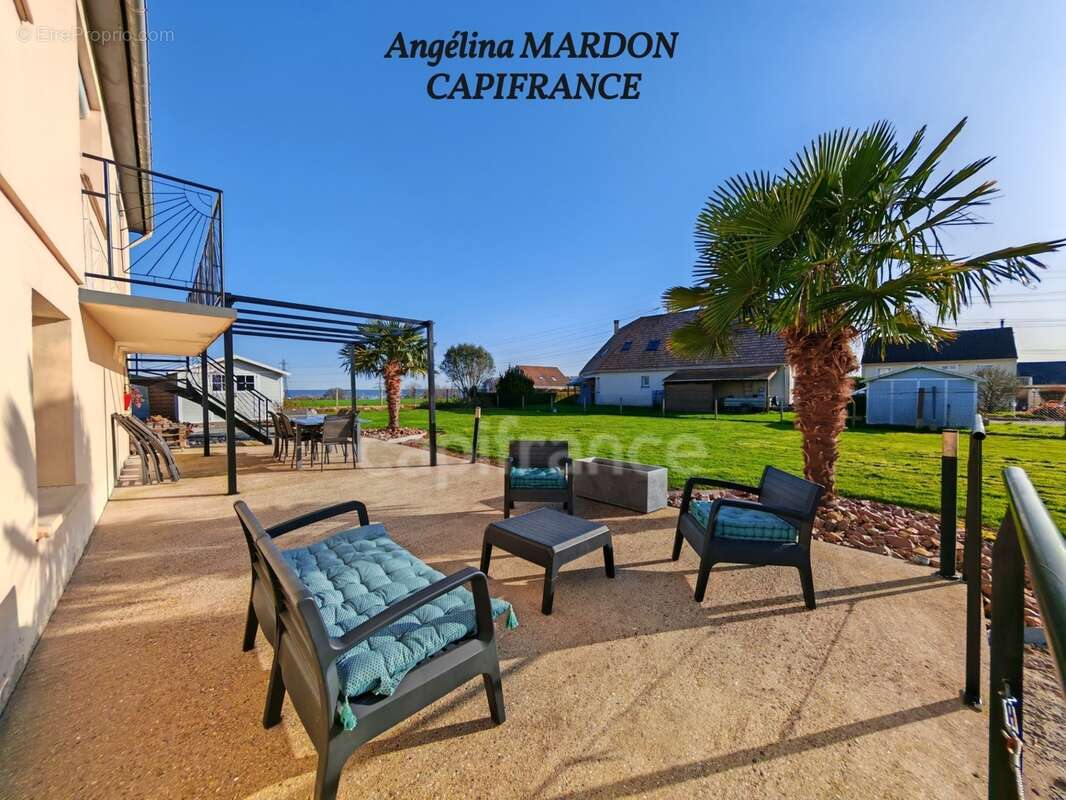 Maison Traditionnelle T5 de 124 m² – Terrain Paysager de 1215 m² + Piscine à Saint-Nicolas-de-la-Taille (76 170) - photo 6