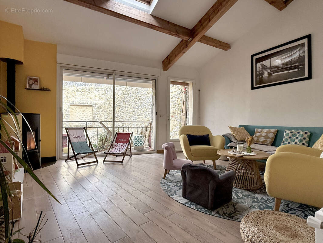Maison de village avec garage, studio et un extérieur de 75 m2 - photo 8