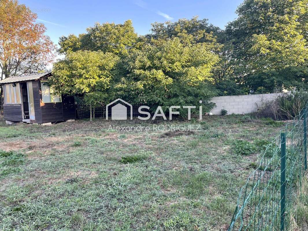 Photo 3 - Terrain à GUILLOS