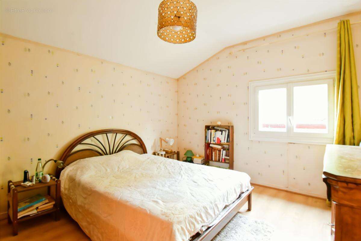 Maison à GUILHERAND-GRANGES