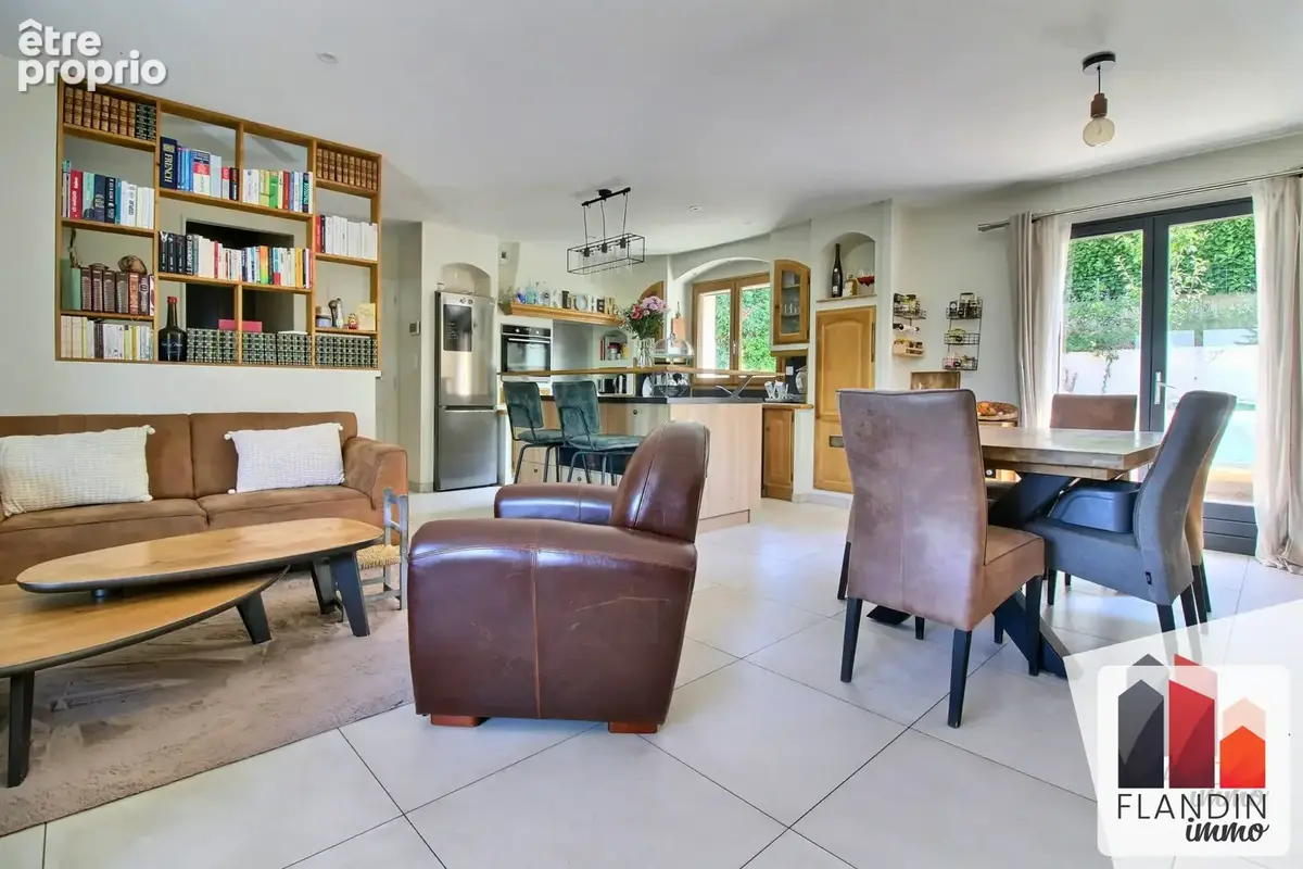 Maison 6 pièces 114 m² à vendre à Grigny (69520) - photo 8