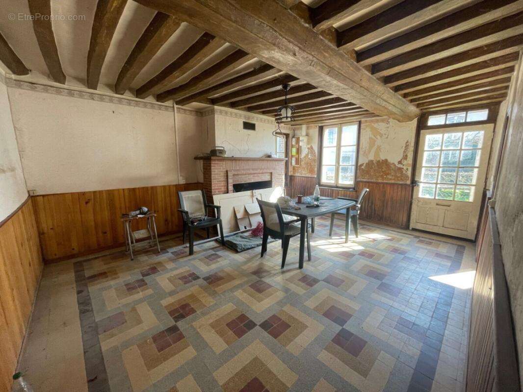 Maison à LA FERRIERE-AU-DOYEN