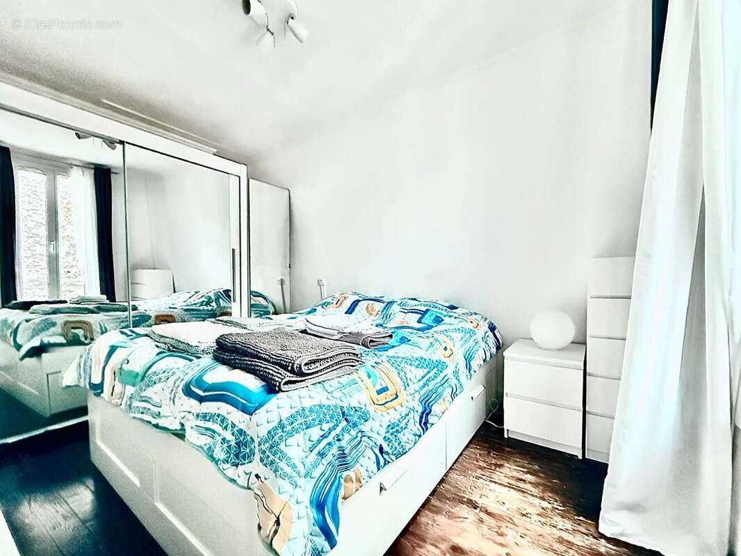 Appartement à PARIS-2E