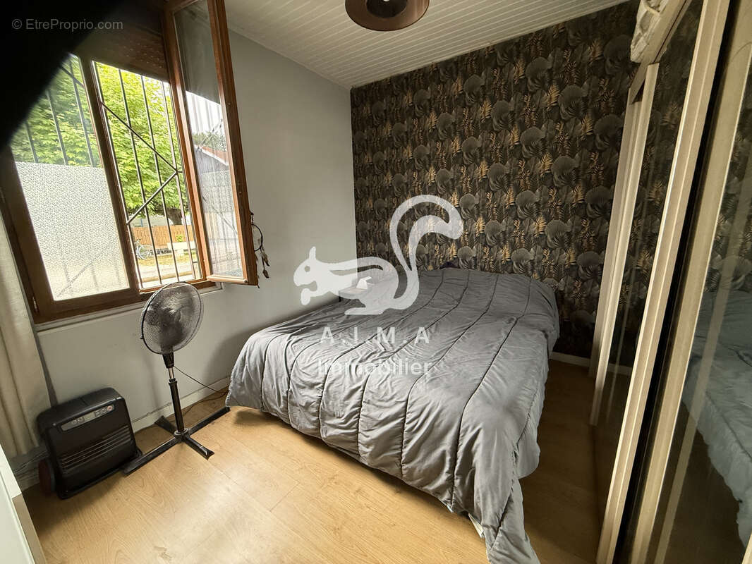 Maison 106 m² à Mios  - photo 6