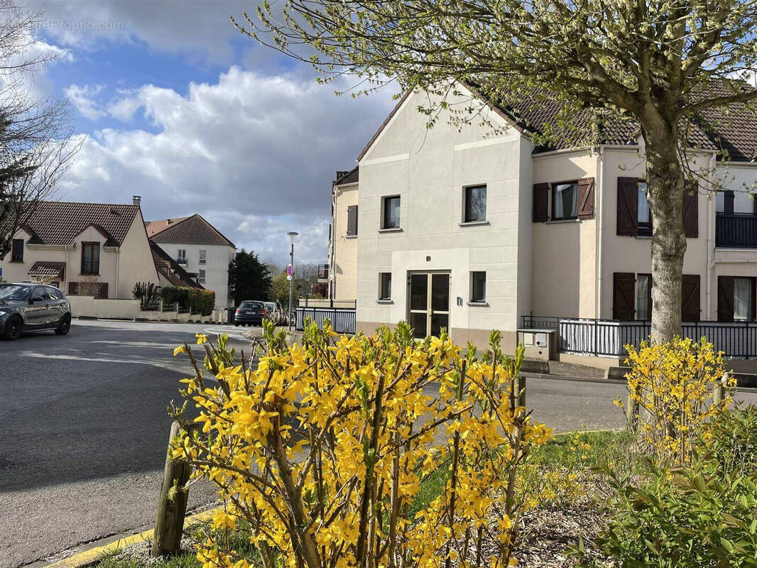Appartement à PONTAULT-COMBAULT