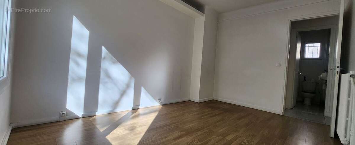 Appartement à PARIS-19E