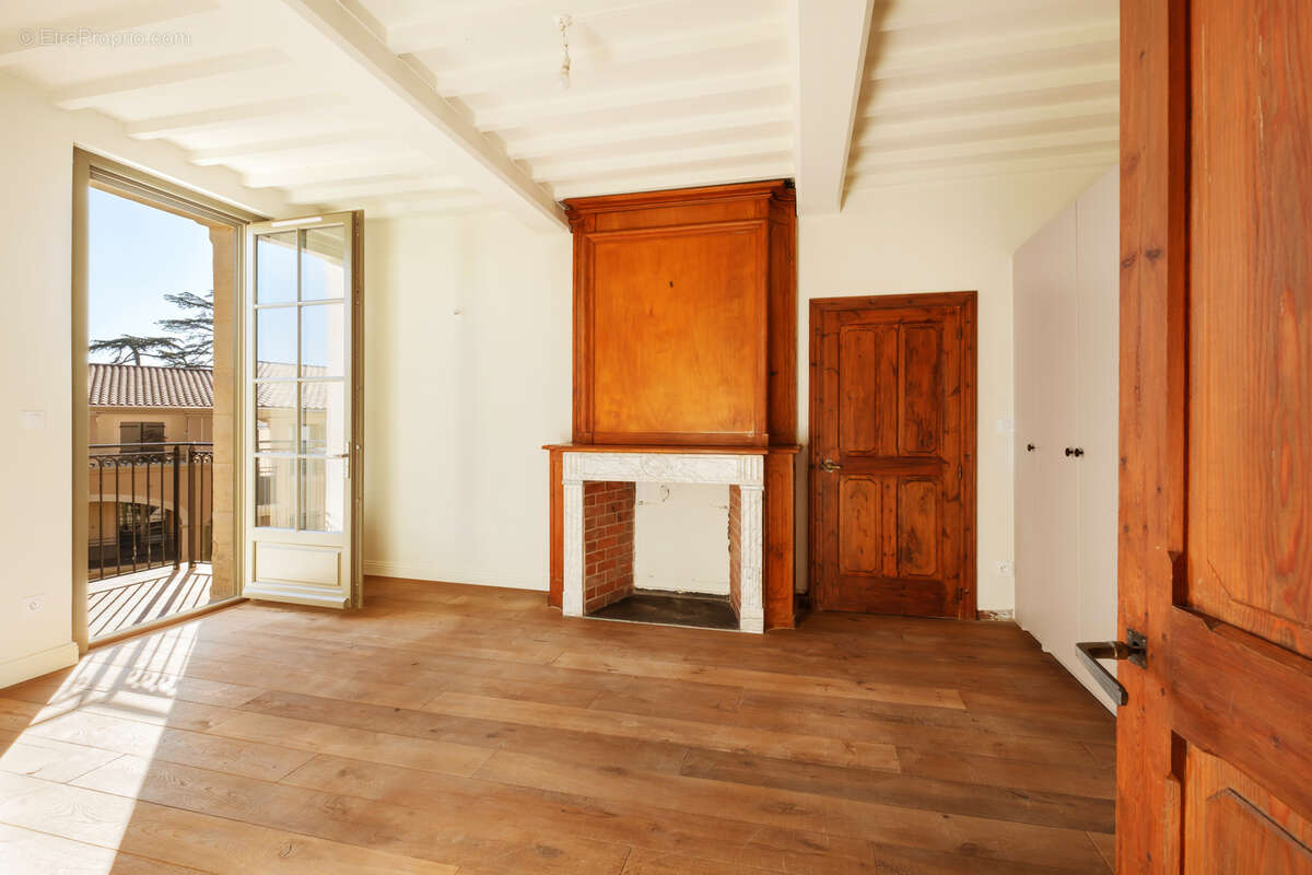 Appartement à UZES