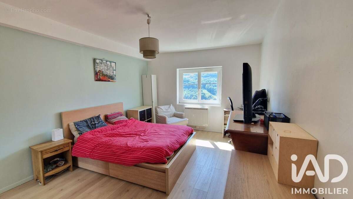 Maison 96 m² à Le Gua  - photo 8