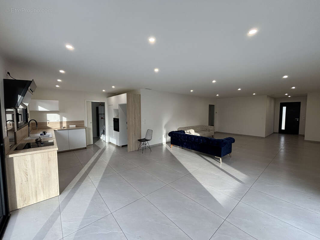 Maison à ROMANS-SUR-ISERE