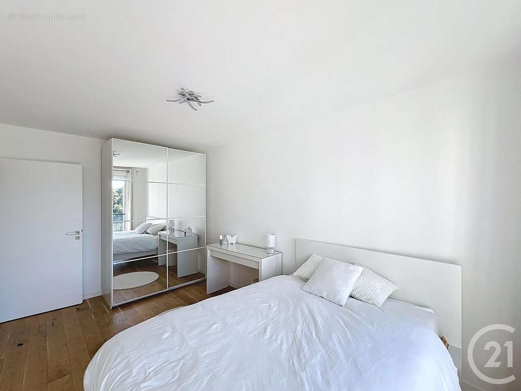 Appartement 71 m² à Saint-Cloud  - photo 4