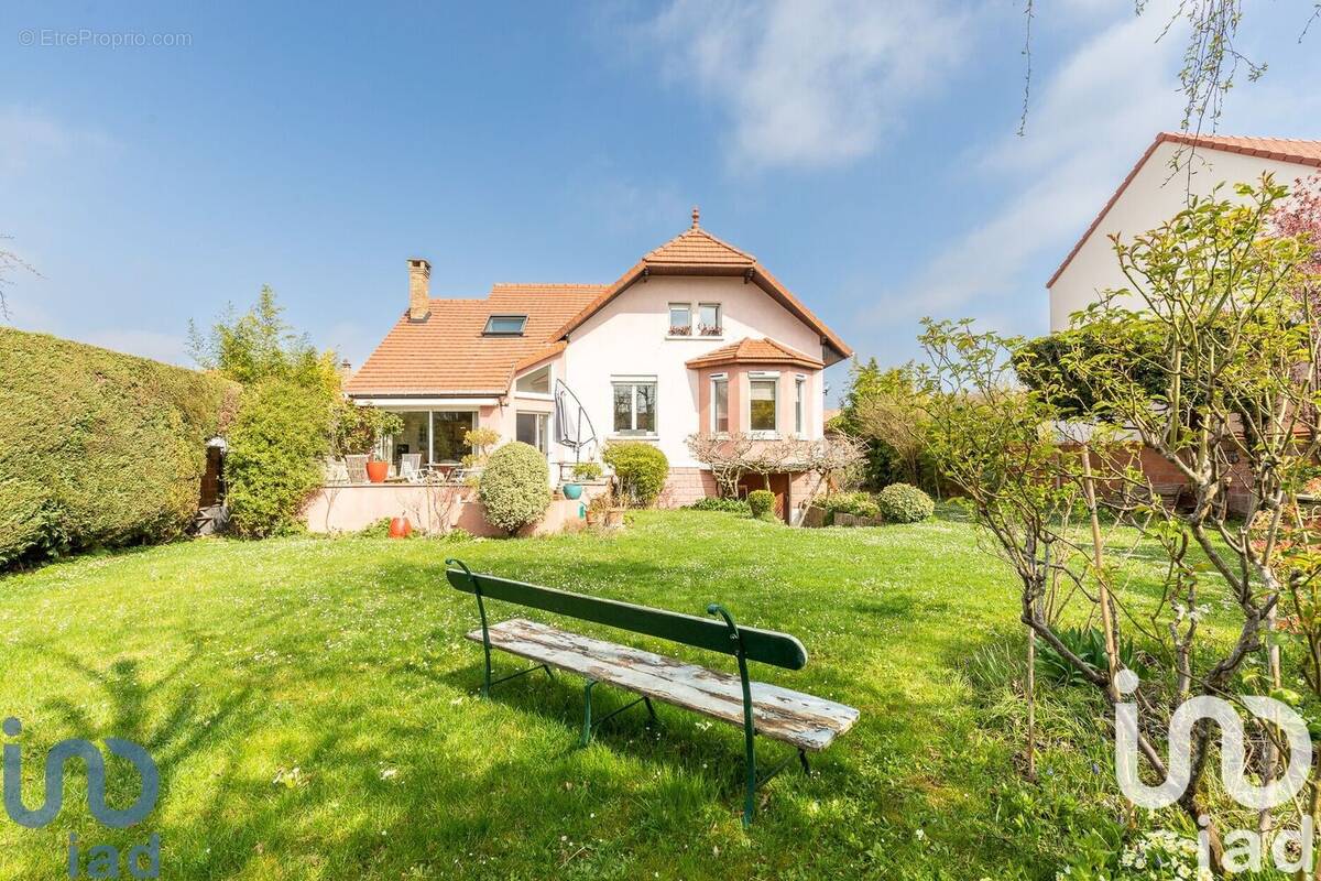 Photo 1 - Maison à VIRY-CHATILLON