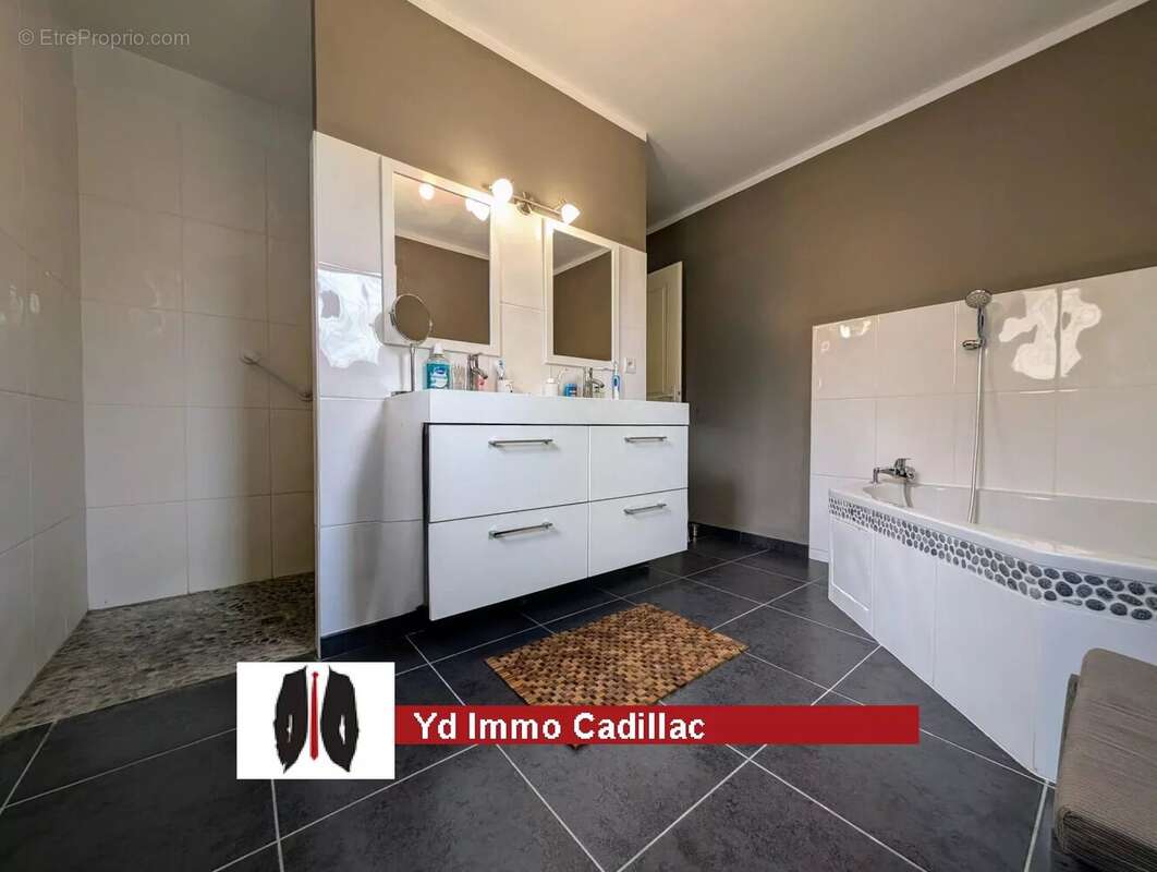 Maison à SAINTE-CROIX-DU-MONT