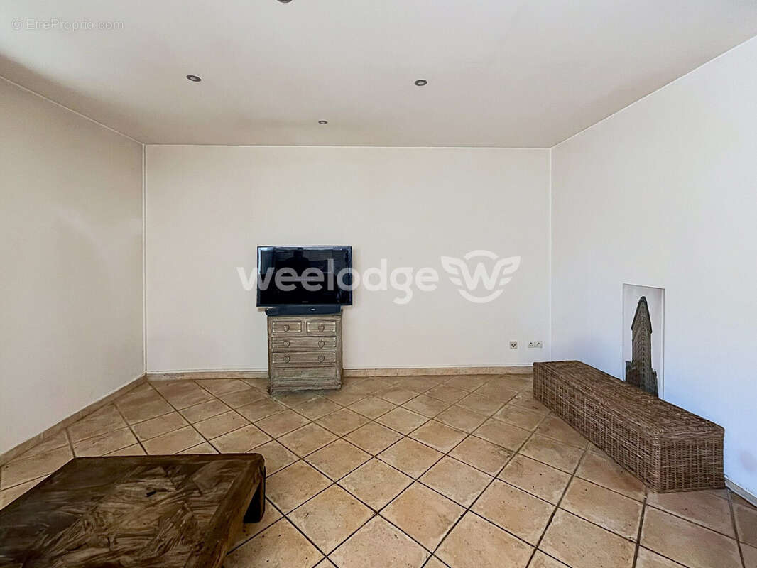 Appartement à MAURECOURT