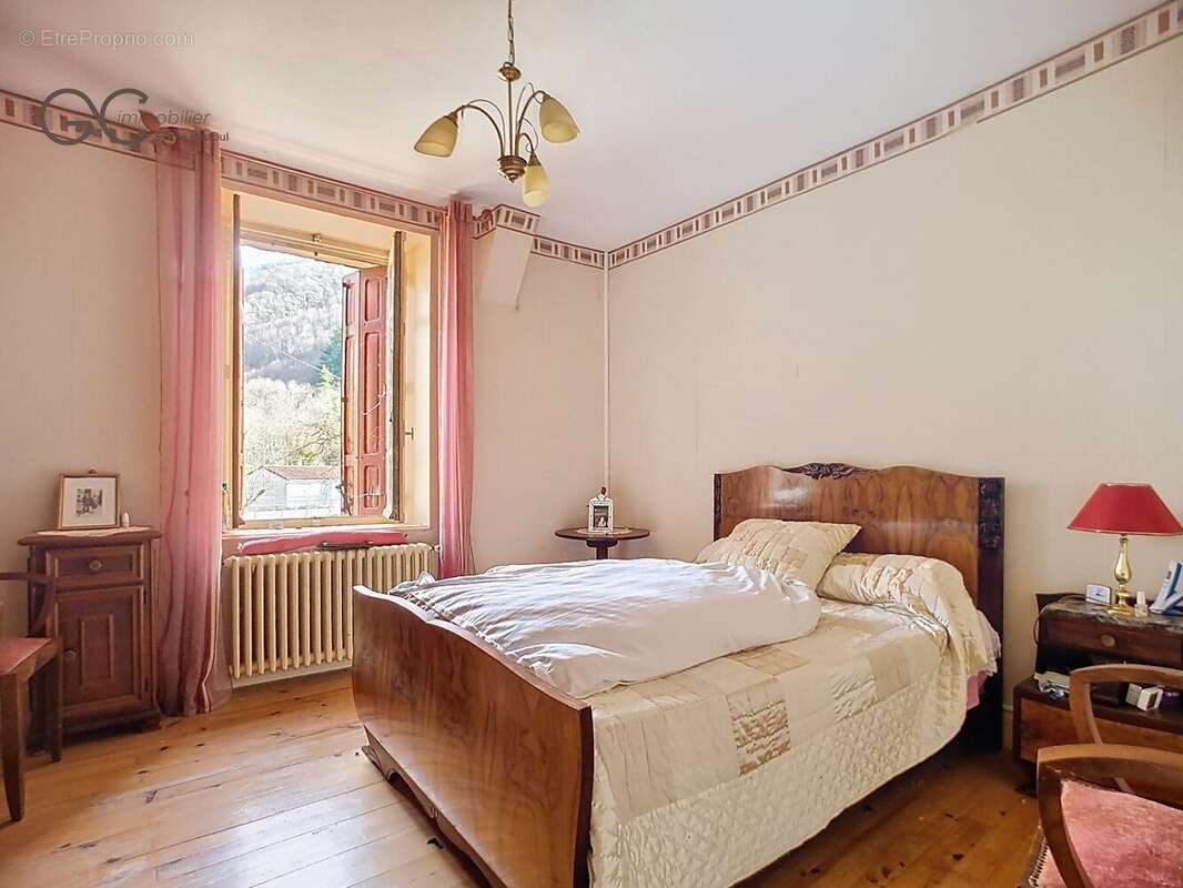 Maison à VERRERIES-DE-MOUSSANS