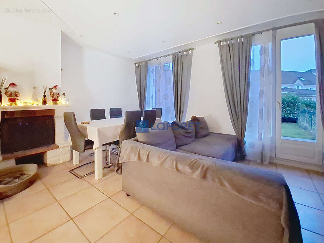 Maison à BAILLY-ROMAINVILLIERS