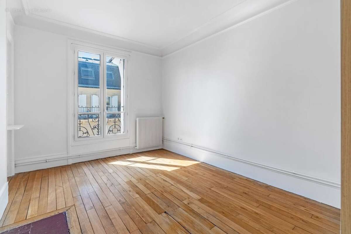 Appartement à LEVALLOIS-PERRET