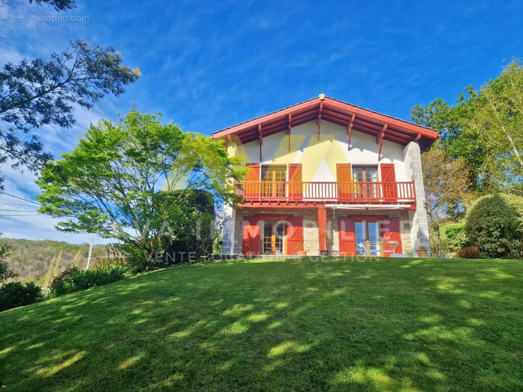 Maison à SAINT-PALAIS