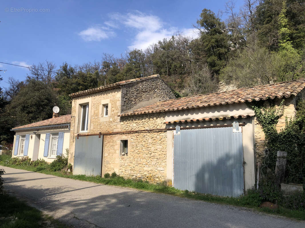 Maison à BONNIEUX
