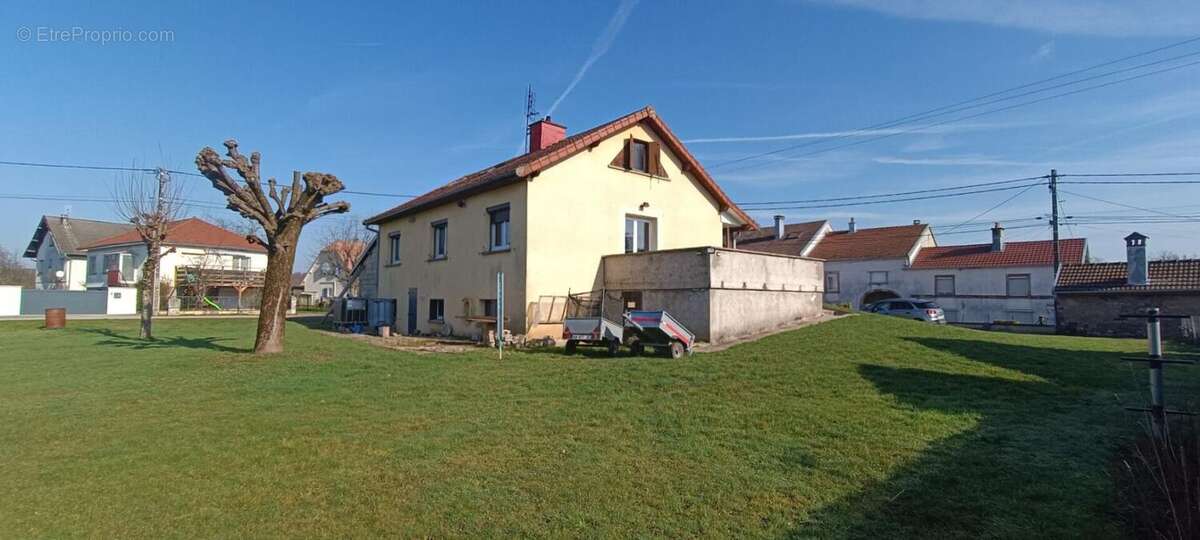 Maison à FROIDECONCHE