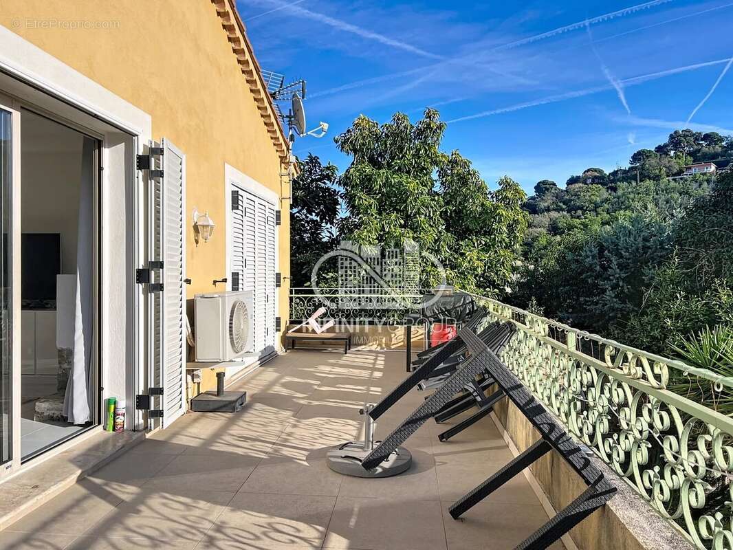 Maison à VALLAURIS