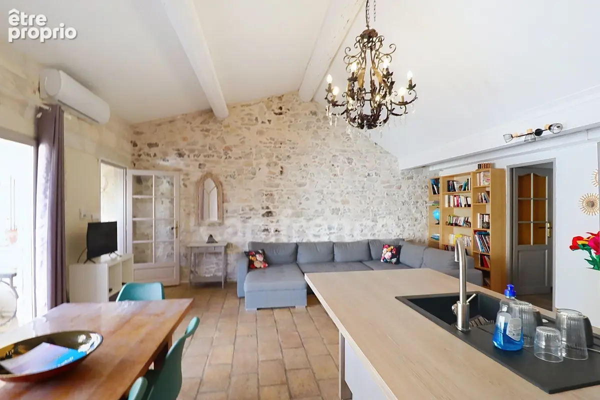 GARD (30) AIGUES−MORTES (30220) intra-muros A vendre appartement T4 ~97 m2, 4 chambres et terrasse de 8.5 m2 - photo 5