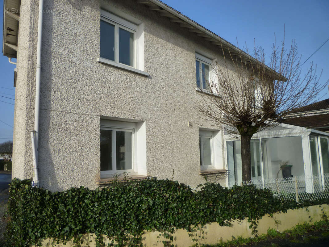 Maison à MONSEMPRON-LIBOS
