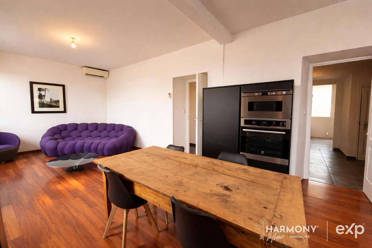 Appartement à MARSEILLE-1E