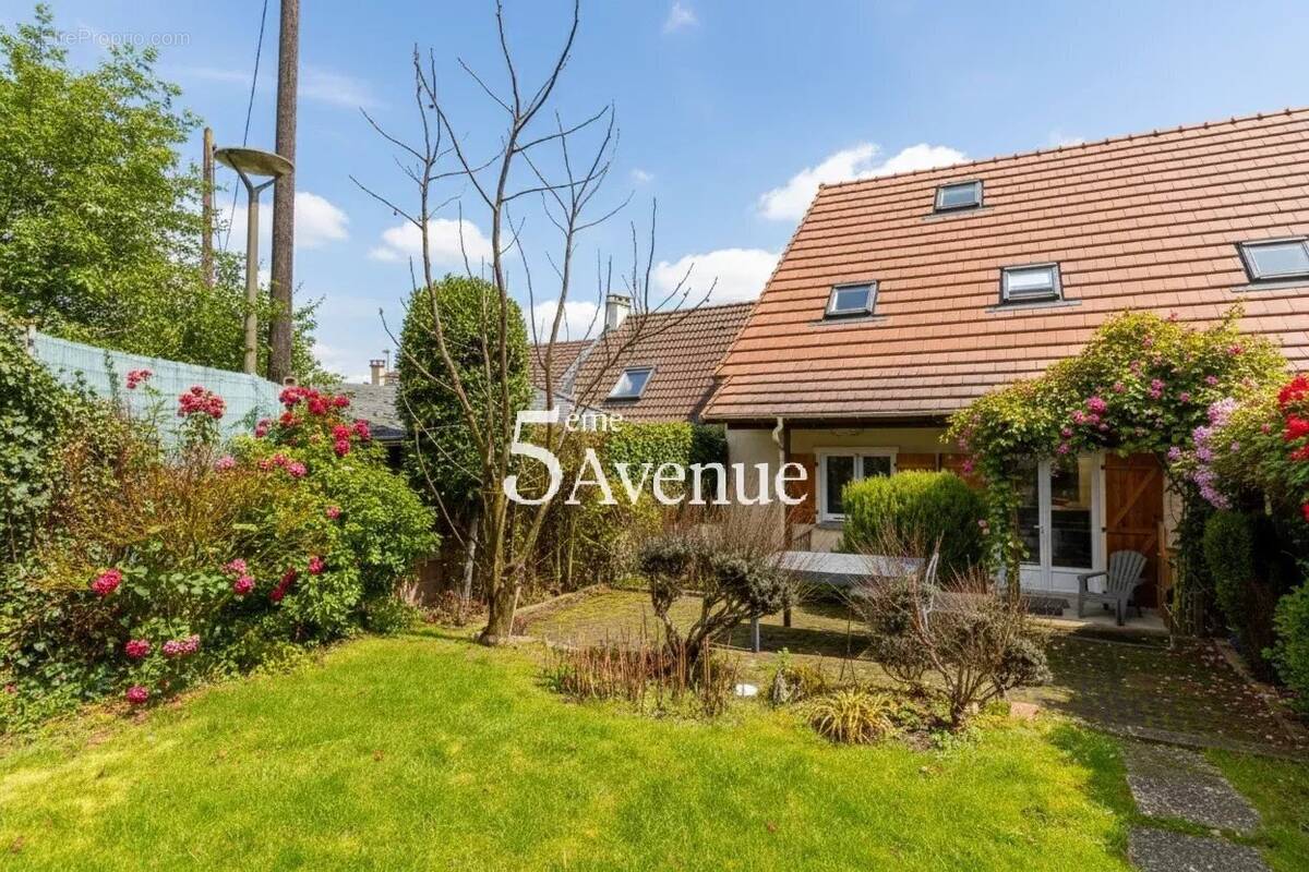 Maison à ROSNY-SOUS-BOIS