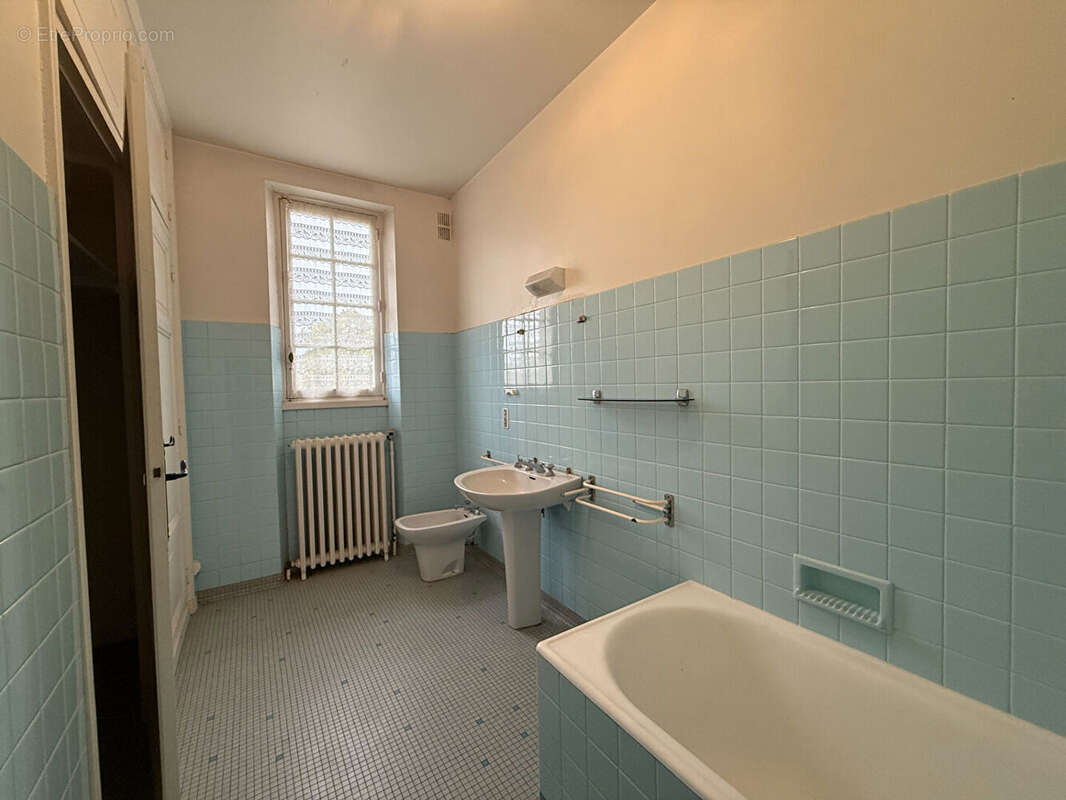 Maison à PUJOLS