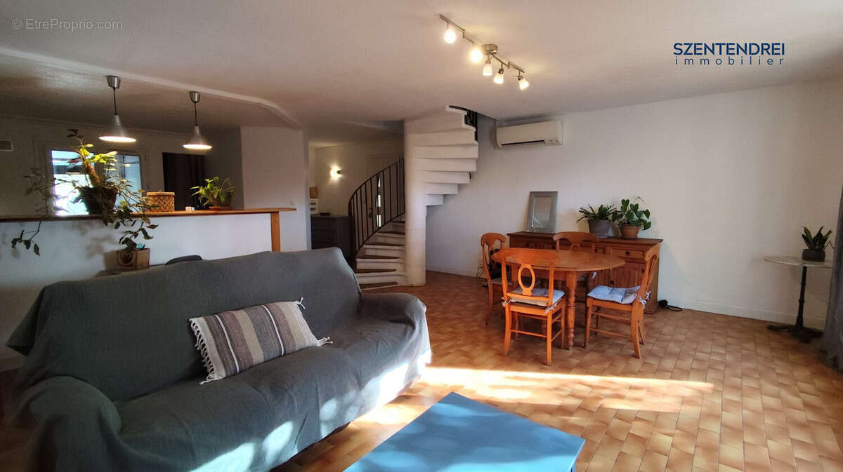 Szentendrei Immobilier - Lunel NORD - maison F6 - jardin - garage  - Maison à LUNEL