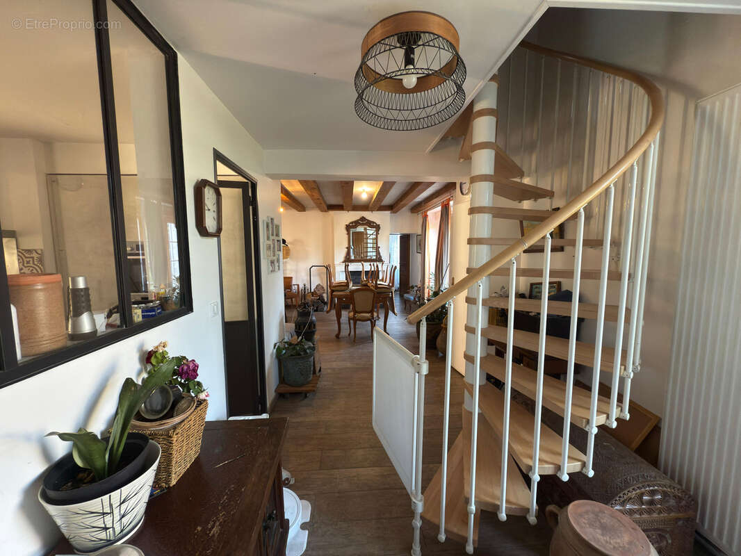 Maison à OUROUER-LES-BOURDELINS