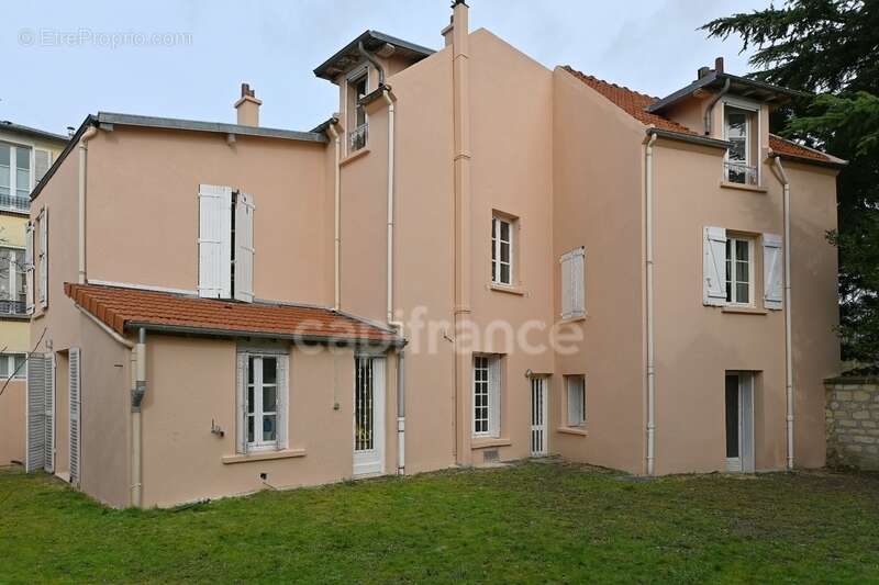 MAISONS LAFFITTE Château - Maison de 230m2, 5 chambres - photo 6
