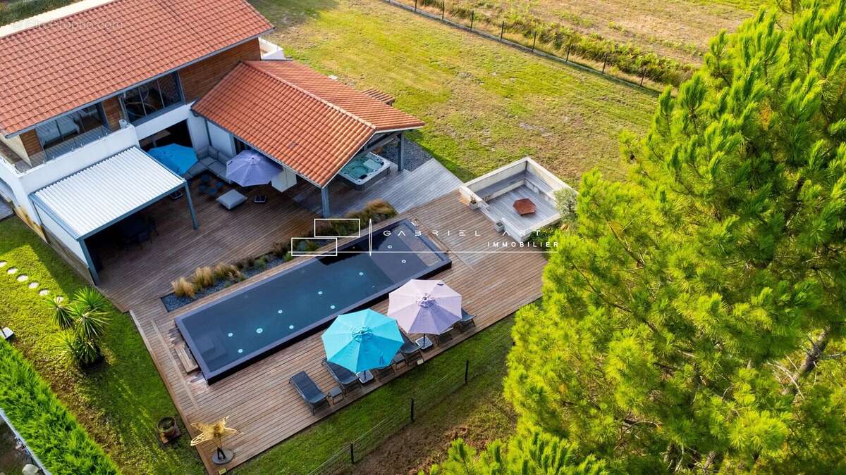 Maison à MOLIETS-ET-MAA