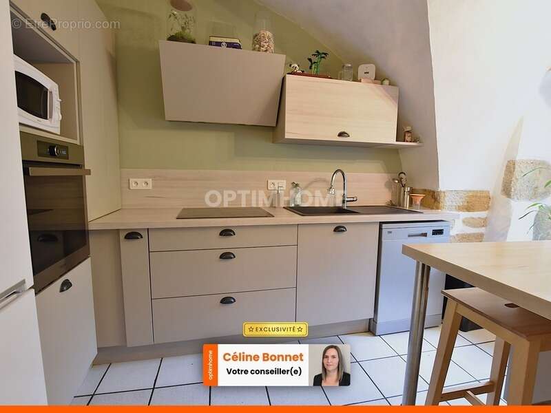 Maison à VIC-LE-COMTE