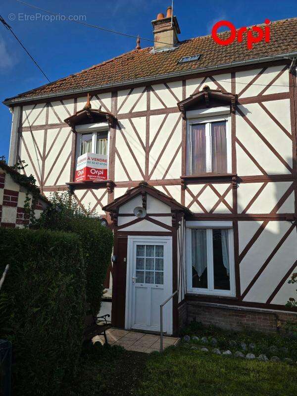 Maison à BERNAY
