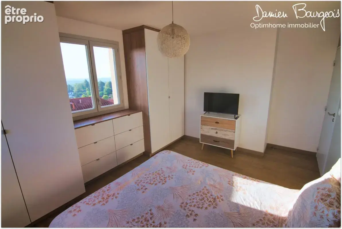 T4 89 m² – Dernier étage, balcon et place privative - photo 8