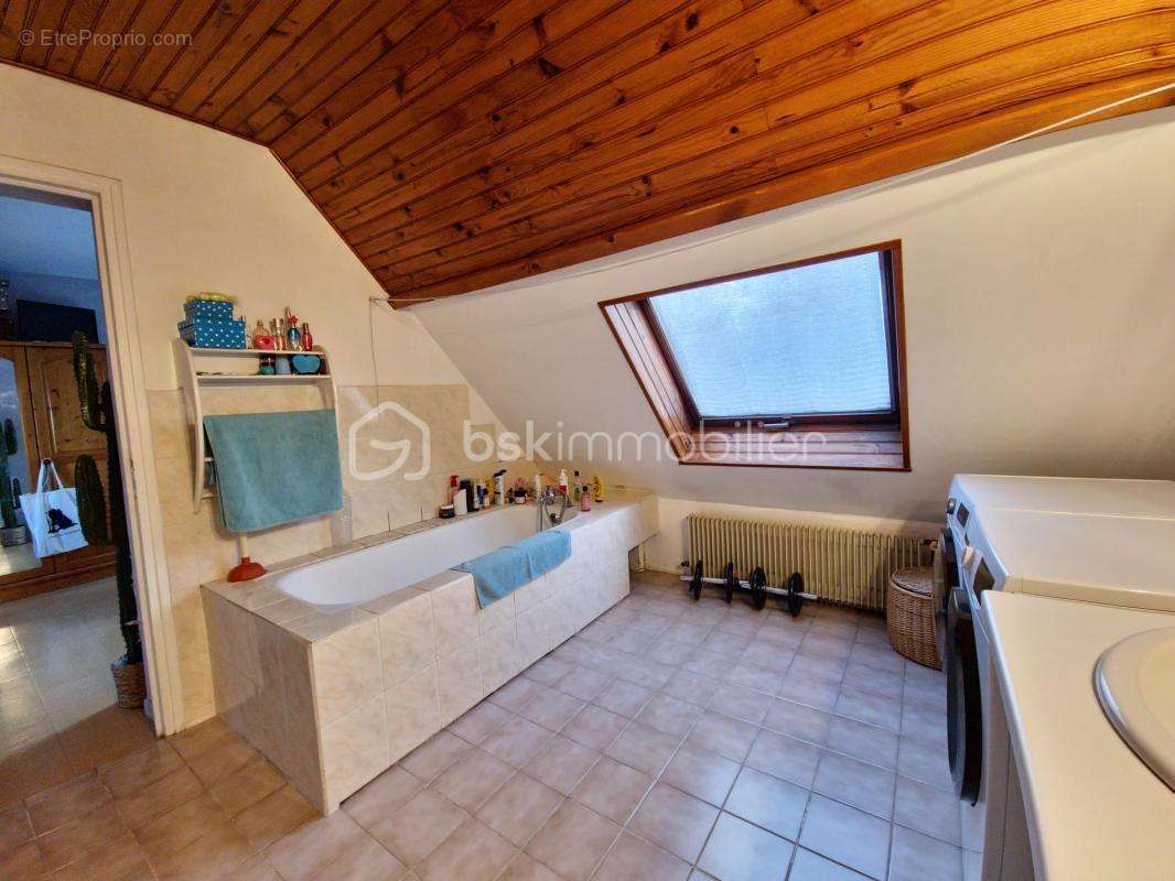 Maison à VAIRES-SUR-MARNE