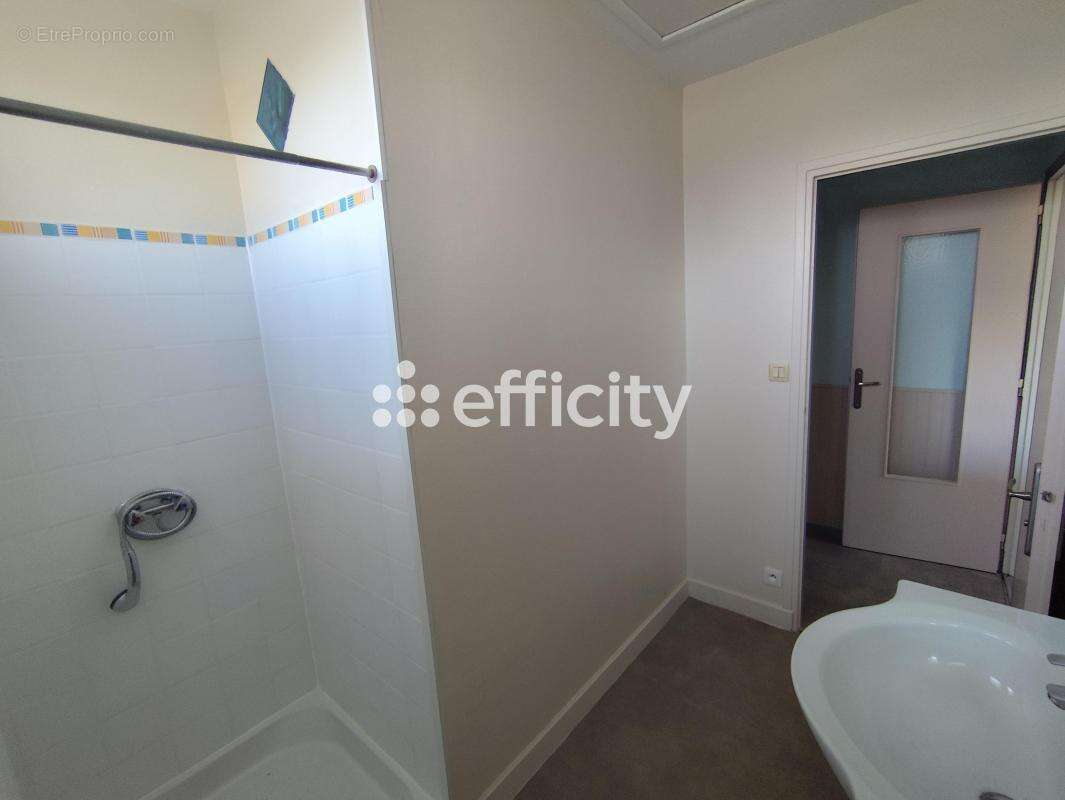 Maison à SAINTE-GAUBURGE-SAINTE-COLOMBE