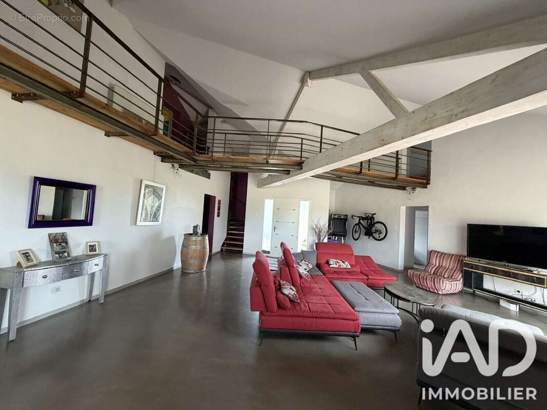 Maison 264 m² à Bordes  - photo 9