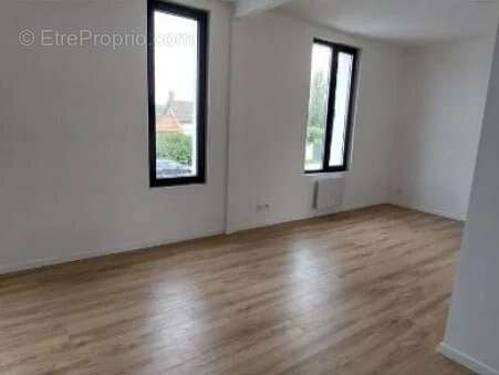 52000 chaumont un entrepot, un local commercial avec un studio et 2 appartements - photo 3