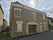 Parking à AUVERS-LE-HAMON