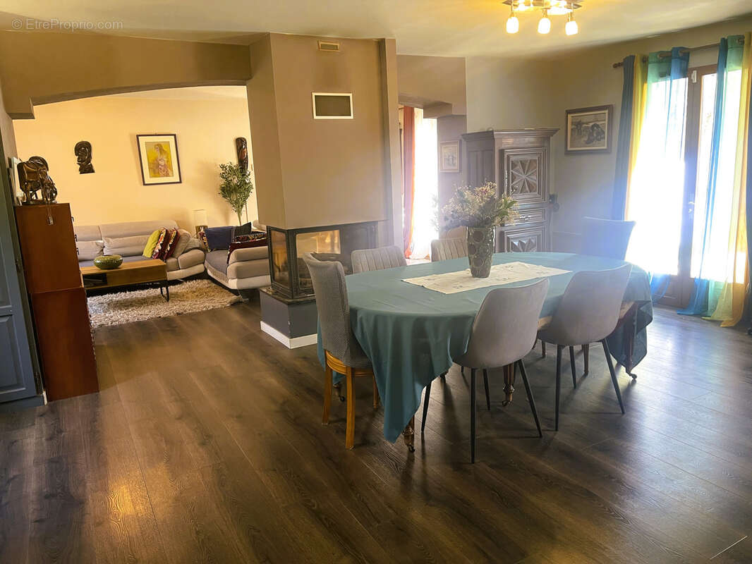 Maison à PONT-SAINTE-MAXENCE