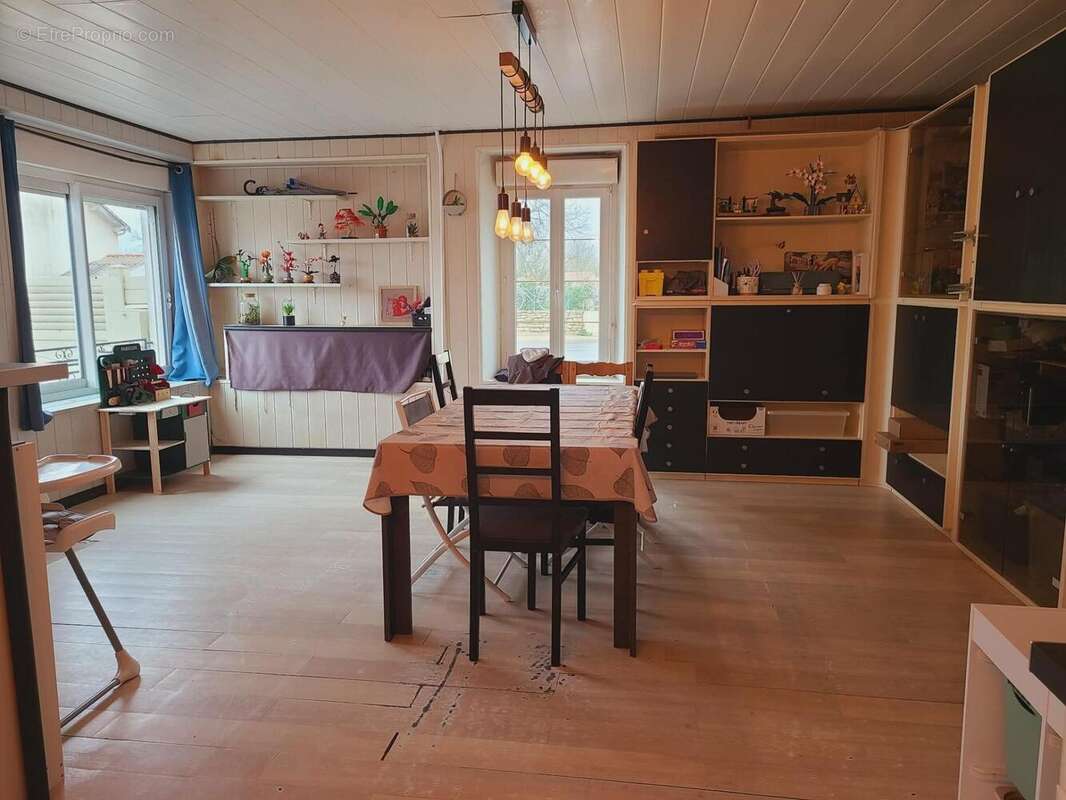 Photo 5 - Maison à SAINTE-GEMME-LA-PLAINE