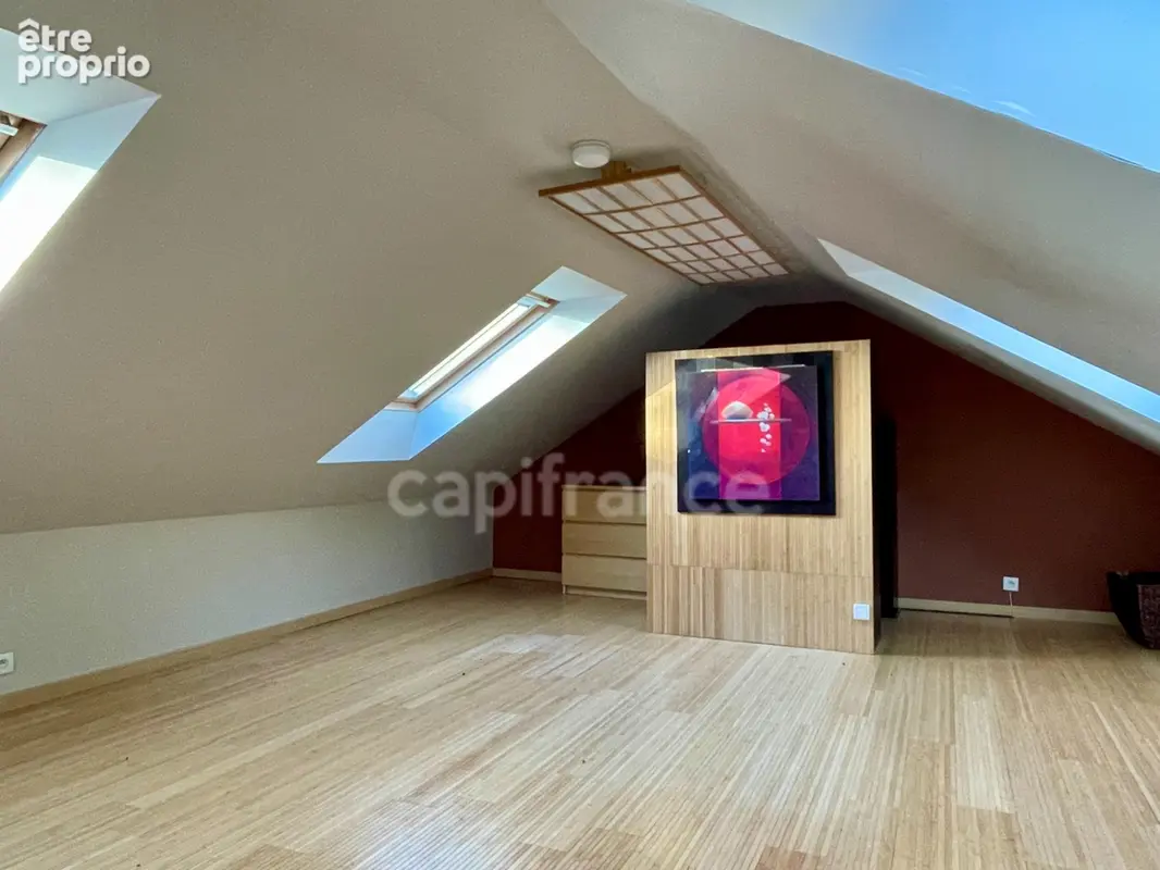 Maison de plain-pied spacieuse et lumineuse 7 pièces 5 chambres! - photo 7