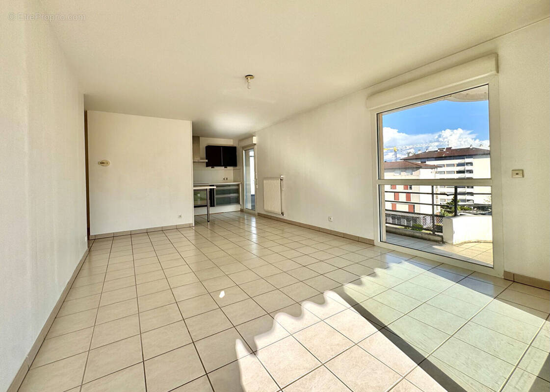 Appartement à AMBILLY