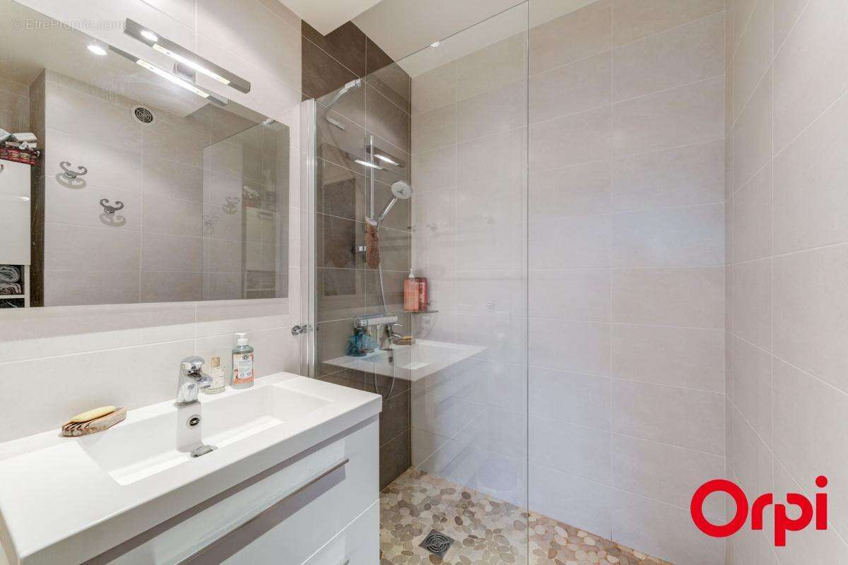 Appartement à CALUIRE-ET-CUIRE